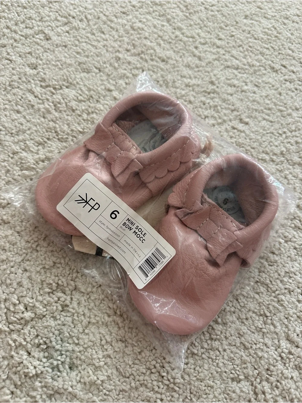 NWT Brand New Freshly Picked Blush Pink Mini Sole Bow Mocassins Size 6